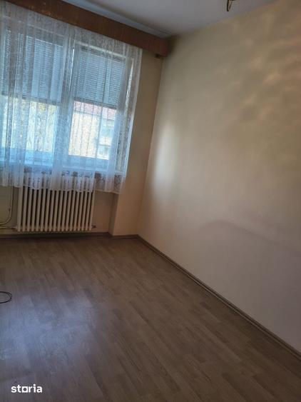 Apartament cu 2 camere semidecomandat în Rogerius