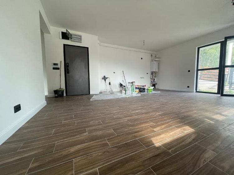 Apartament cu 2 camere semidecomandat în Furnica