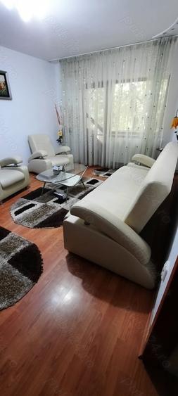 Apartament cu 3 camere în Corabia