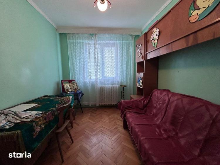Apartament cu 3 camere decomandat în Brăilița