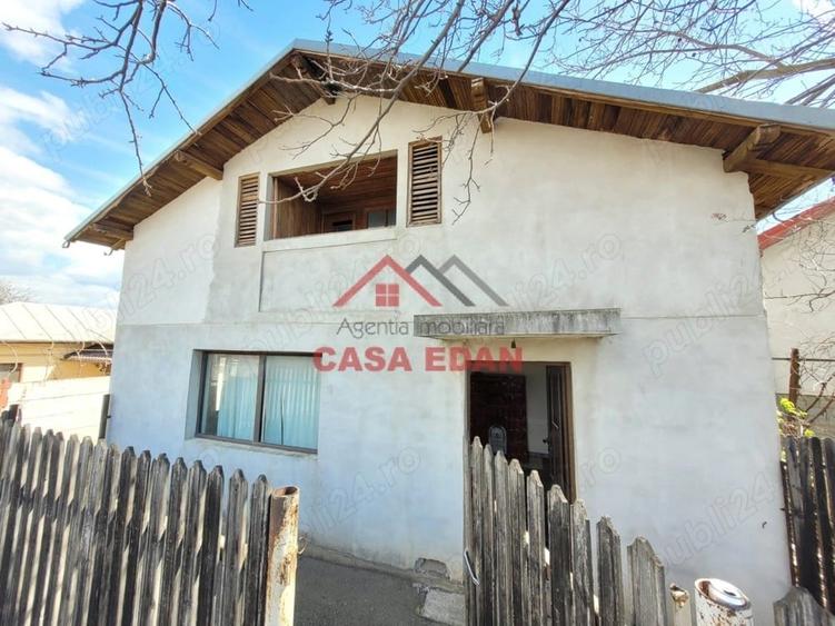 Casă cu 4 camere cu Teren 2284 Mp în Băicoi