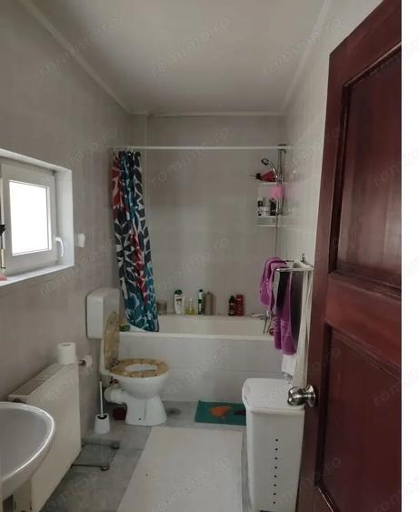 Casă cu 5 camere cu Teren 90 Mp în Brâncoveanu