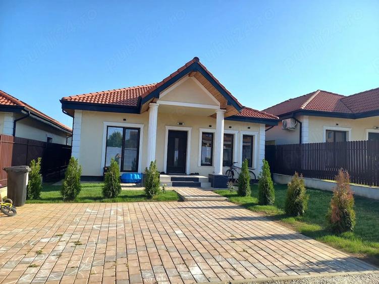 Casă cu 7 camere cu Teren 400 Mp în Vișan