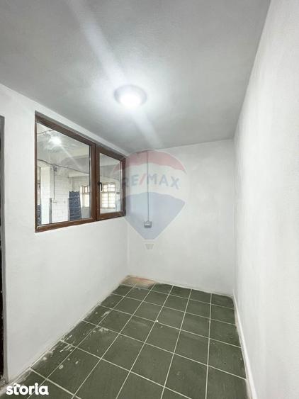 Spațiu comercial, de 148 mp, în Bujac
