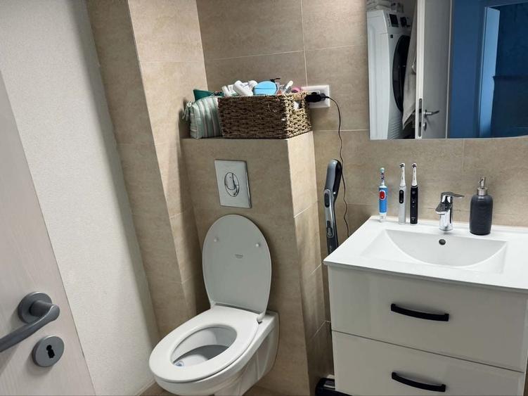 Apartament cu 2 camere decomandat în Dobroești