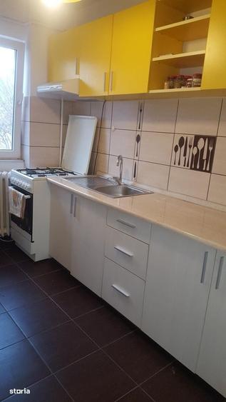 Apartament cu 2 camere în Podu Roș