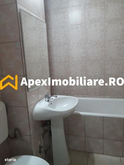 Garsonieră semidecomandată în Titan