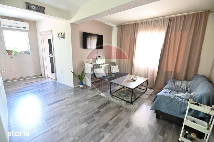 Casă cu 7 camere cu Teren 400 Mp în Bariera Vâlcii