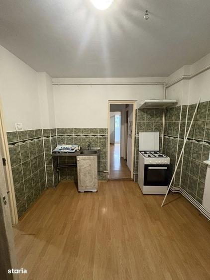 Apartament cu 2 camere decomandat în Triaj