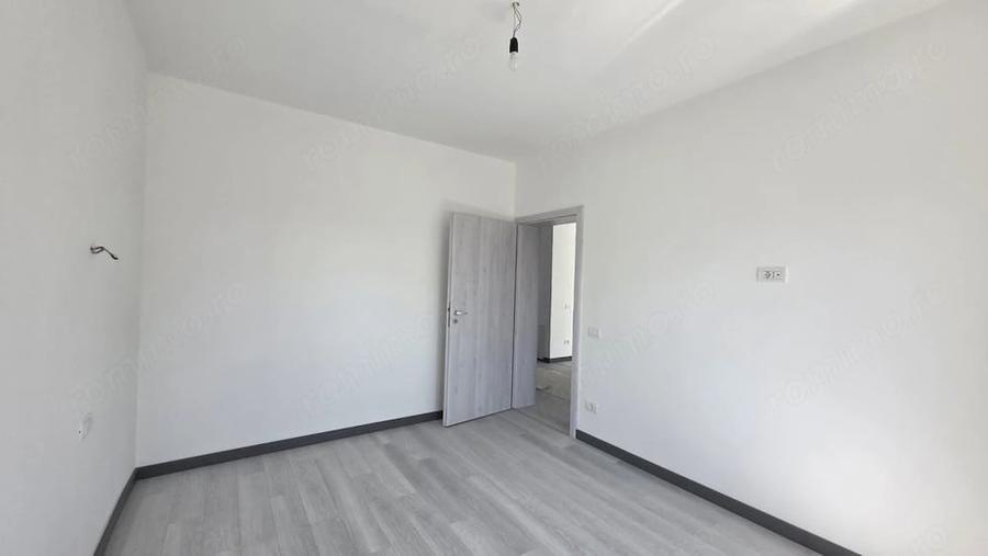 Casă cu 3 camere cu Teren 225 Mp în Dumbrăvița