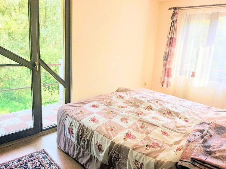 Casă cu 5 camere cu Teren 1000 Mp în Dealu Mic