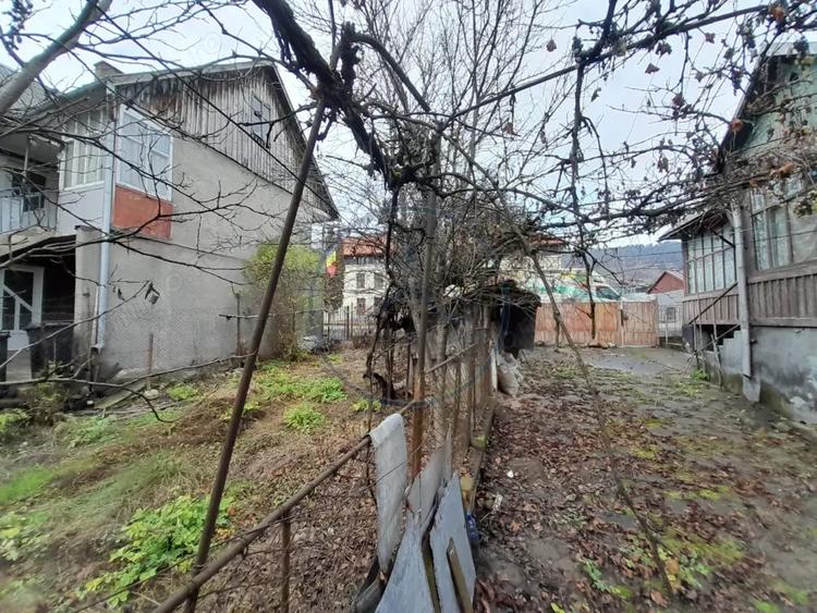 Casa traditionala cu anexe si gradina,Zona Nasaud - 15