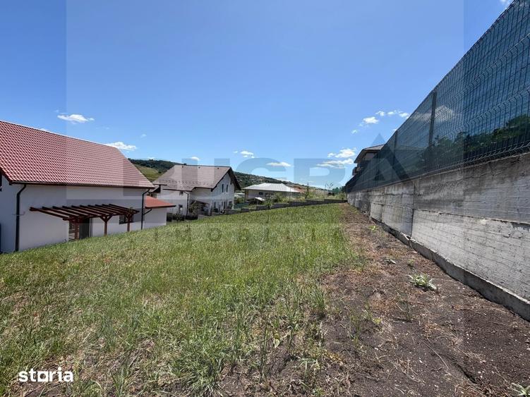 Casă cu 5 camere cu Teren 1000 Mp în Baciu