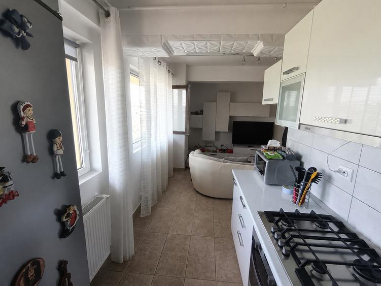 Apartament cu 2 camere decomandat, mobilat în Cug