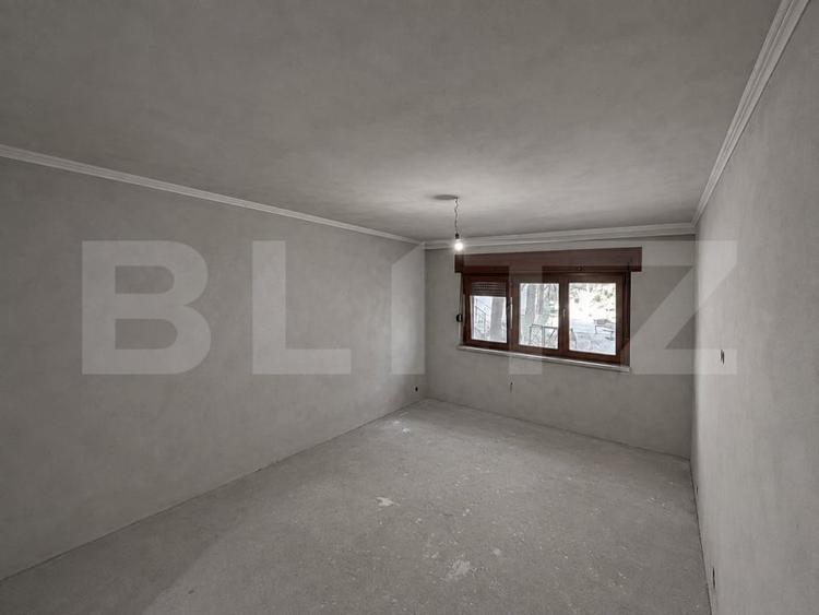 Apartament cu 3 camere decomandat în Brazda lui Novac