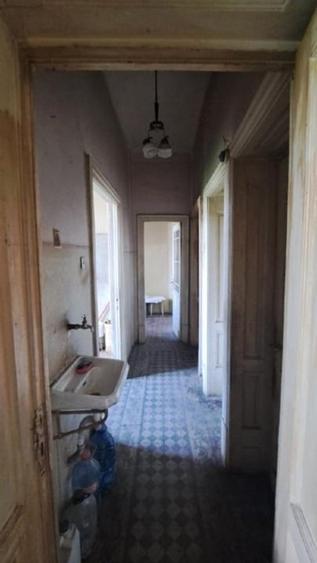 Apartament cu 4 camere decomandat în Armeneasca