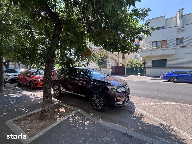 Casă cu 2 camere cu Teren 45 Mp în Dorobanți