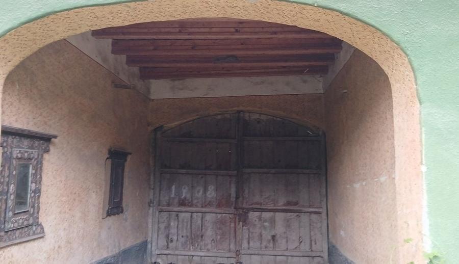 Casă cu 4 camere în Dorolea