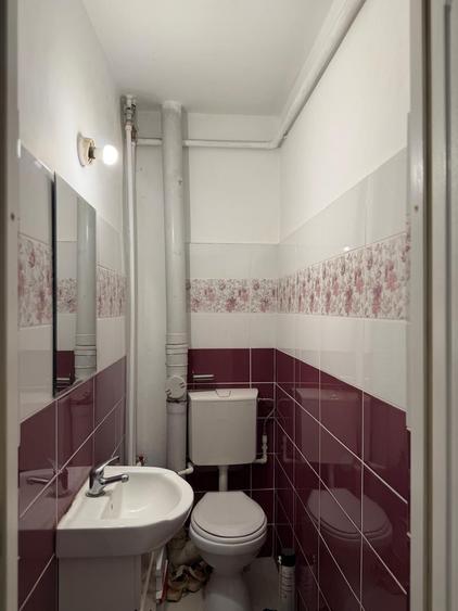 Apartament cu 3 camere decomandat în Valea Rosie