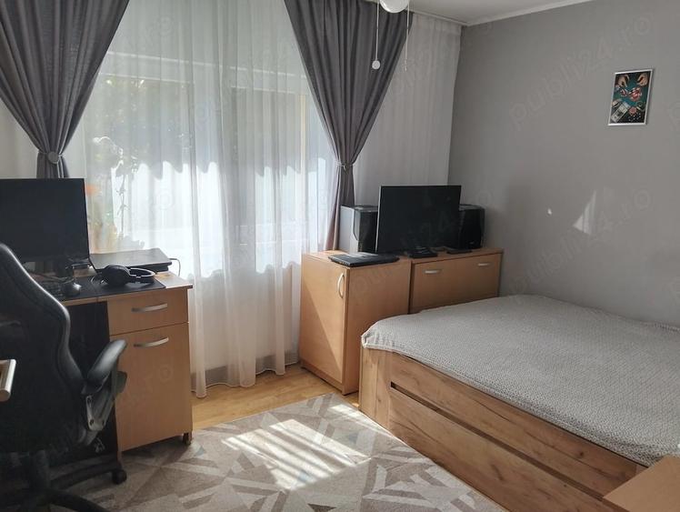 Apartament cu 3 camere semidecomandat în Dâmbovița