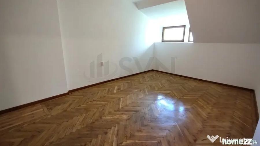 Apartament cu 3 camere decomandat în Capitale