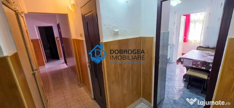 Apartament cu 3 camere decomandat în E3