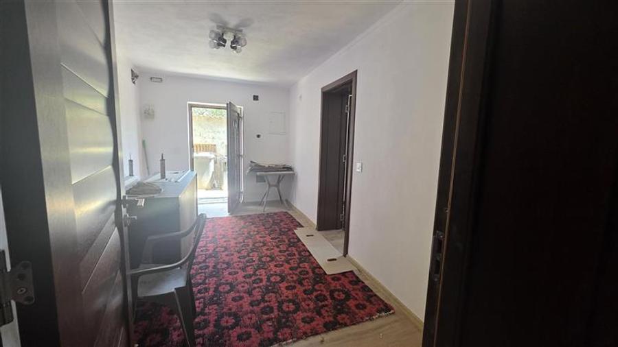 Casă individuală cu 6 camere cu Teren 341 Mp în 1 Mai
