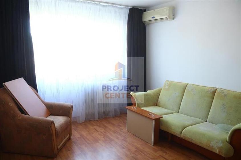 Apartament cu 2 camere nedecomandat în Craiovei