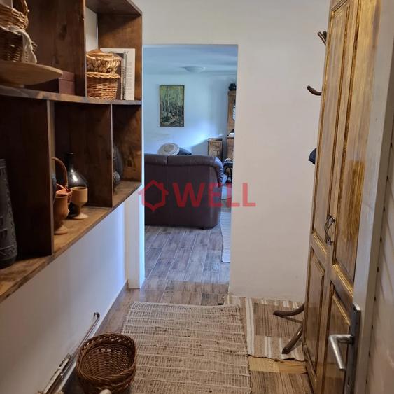 Casă cu 6 camere cu Teren 1393 Mp în Sărățeni