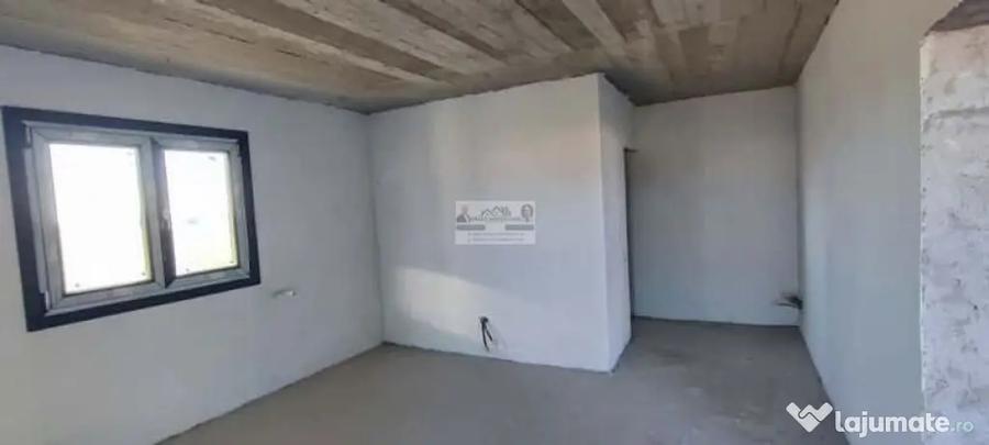 Casă cu 2 camere cu Teren 1500 Mp în Munteni