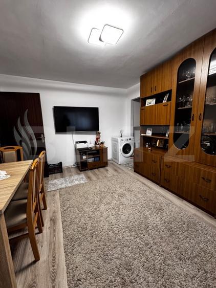 Apartament cu 2 camere semidecomandat, mobilat în Câmpia Turzii