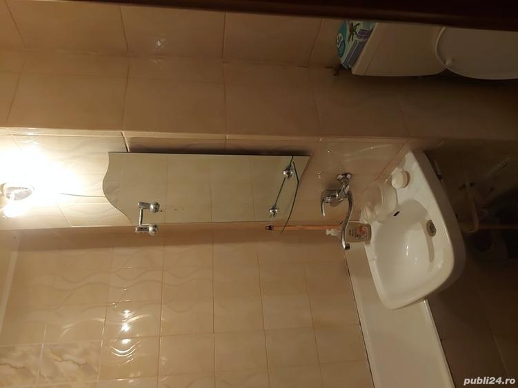 Apartament cu 3 camere semidecomandat în Câmpina