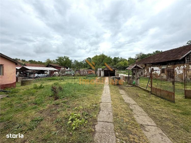Casă cu 3 camere cu Teren 975 Mp în Tileagd