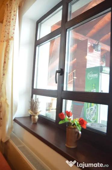 Casă cu 5 camere cu Teren 3420 Mp în Valea Călugărească