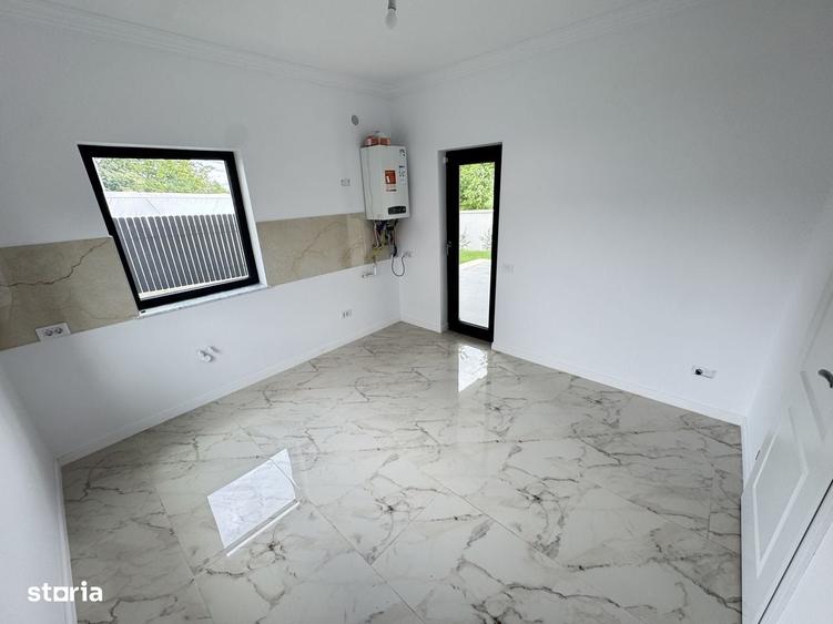 Casă cu 4 camere în Valea Ursului