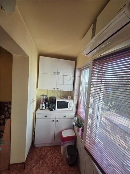 Apartament cu 2 camere decomandat, mobilat în Aradului