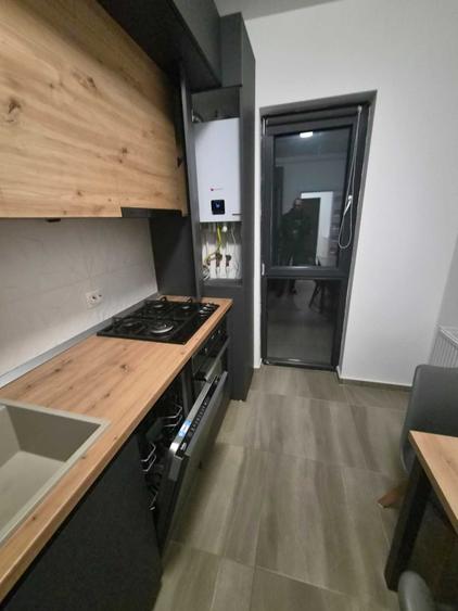 Apartament cu 2 camere decomandat în Metalurgiei