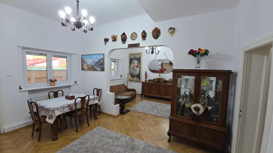 Apartament cu 4 camere decomandat, mobilat în Domenii