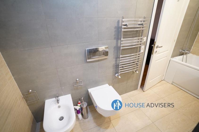 Apartament cu 2 camere, mobilat în Universitate