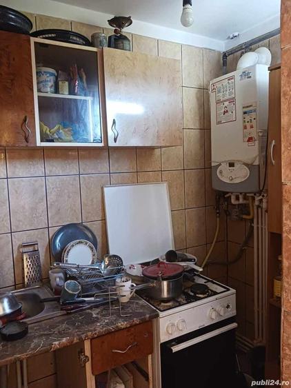 Apartament cu 2 camere decomandat în Petros