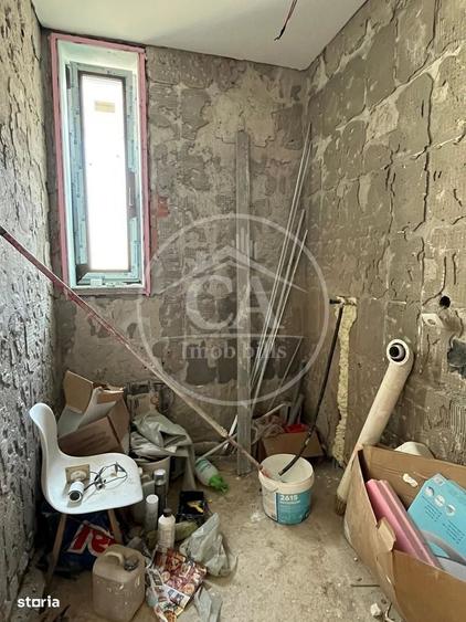 Casă cu 4 camere decomandat în Oncea