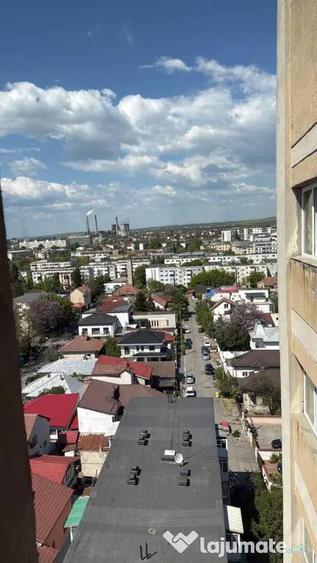 Garsonieră decomandată, mobilată în Central