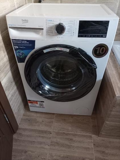 Apartament cu 3 camere decomandat în Europa