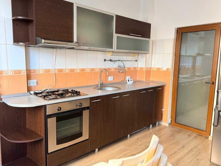 Apartament cu 2 camere decomandat în Trivale