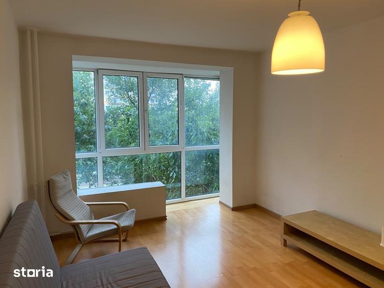Apartament cu 3 camere decomandat, mobilat în Tineretului