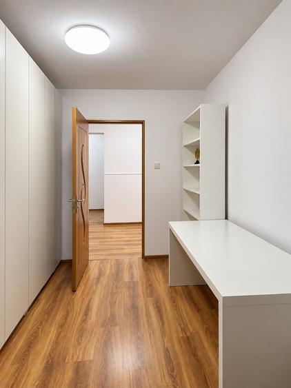 Apartament cu 3 camere decomandat în Lipovei