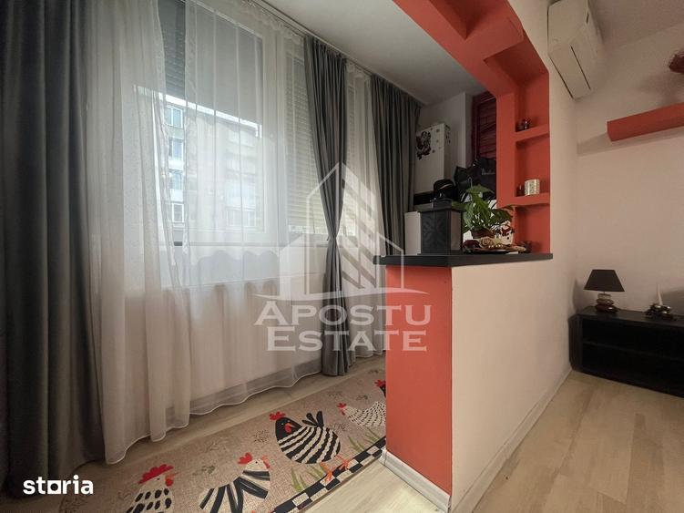 Apartament cu 3 camere decomandat în Confecții