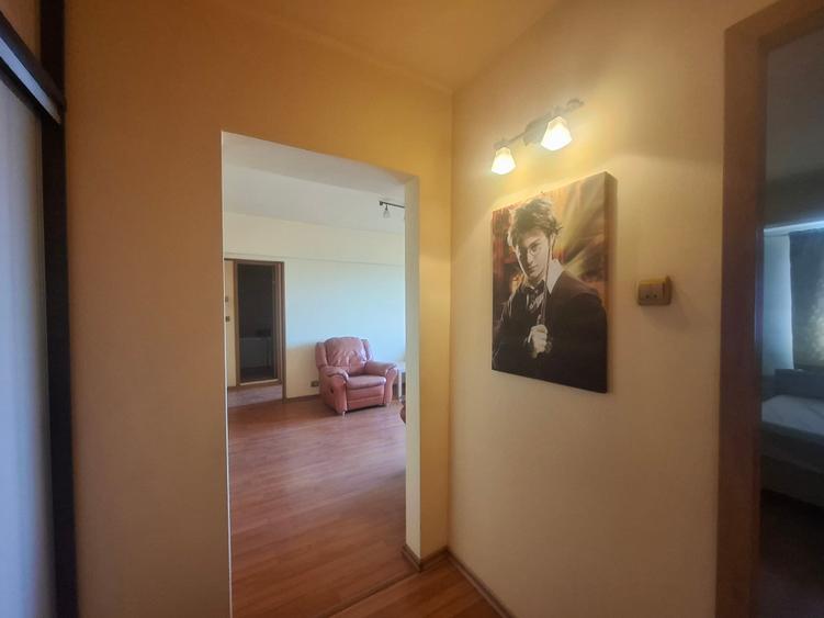 Apartament cu 3 camere semidecomandat în Rahova — fotografia 1