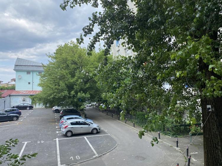 Apartament cu 2 camere, mobilat în 1 Mai