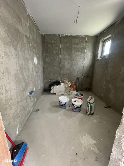 Casă cu 4 camere cu Teren 250 Mp în Central